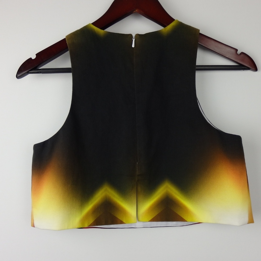 Black Halo Printed Tank Crop Top 2 - Picture 4 of 8